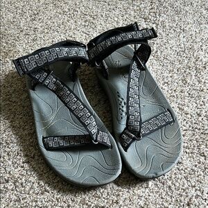 L.L. Bean Black and Gray Sandals